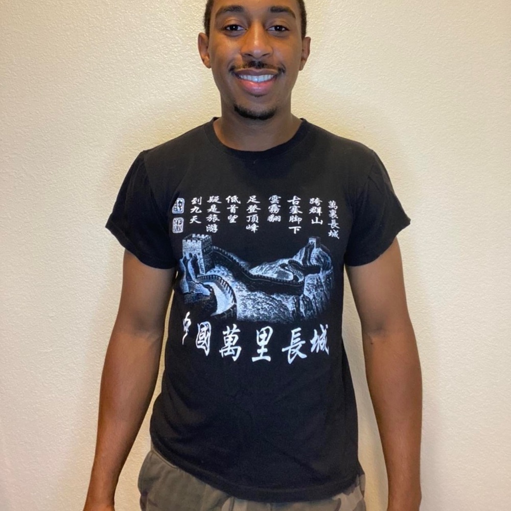 GRAPHIC TEE